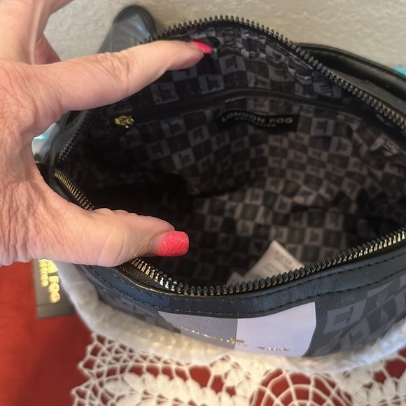 NWT London Fog handbag. Crossbody or shoulder.  Price firm - Picture 5 of 11
